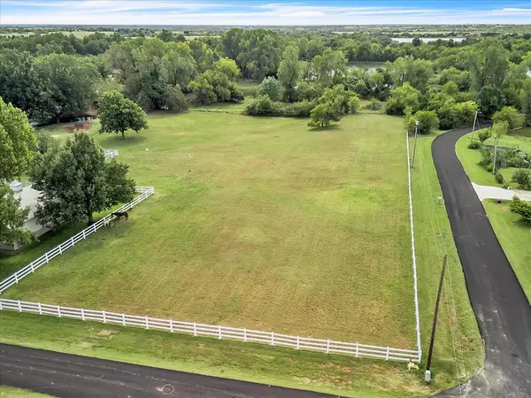 S Center Drive, Oklahoma City, OK 73165