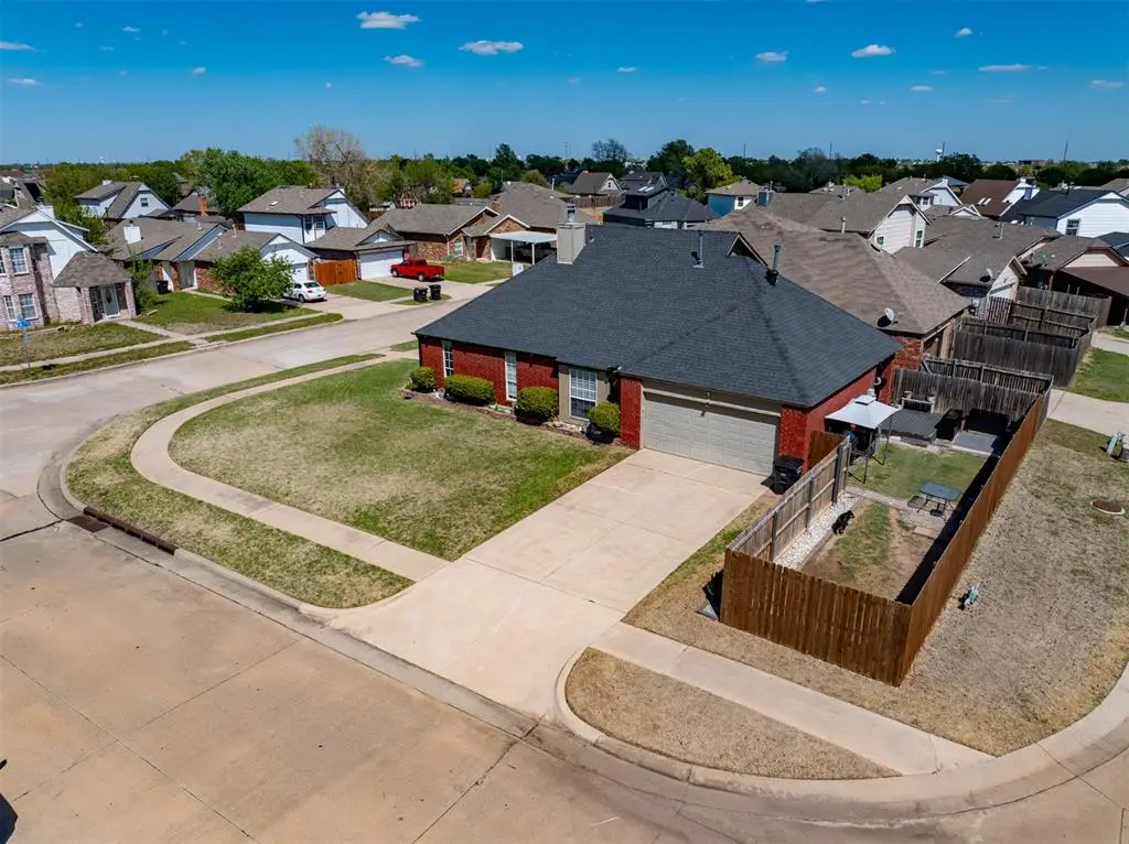 1612 SW 23rd Street, Moore, OK 73170 - #1