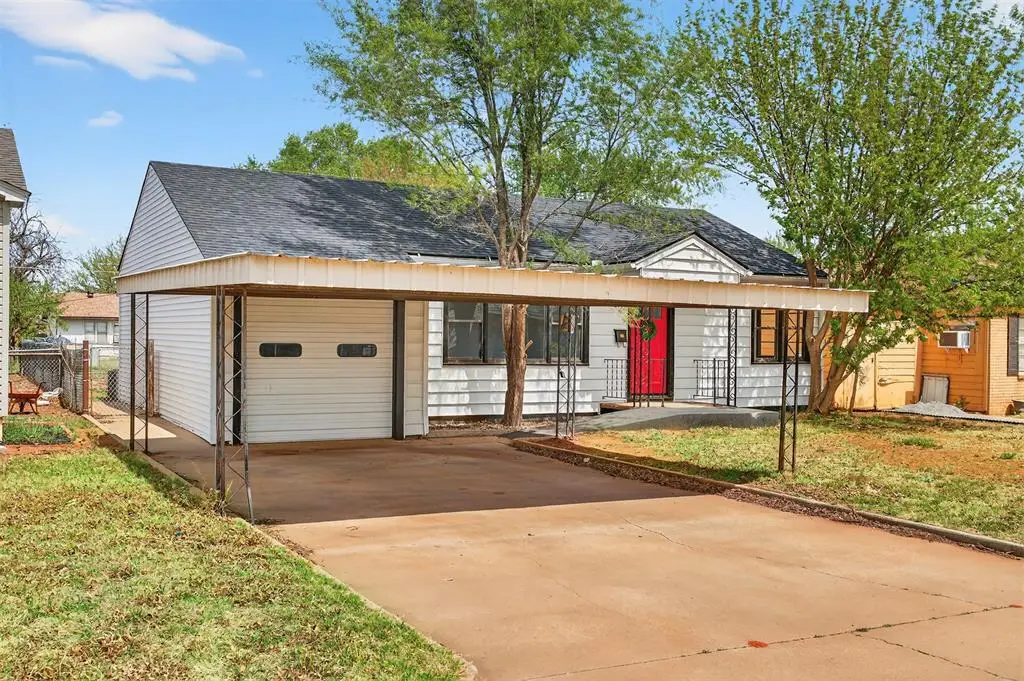 415 Eisenhower Boulevard, Elk City, OK 73644 - #1