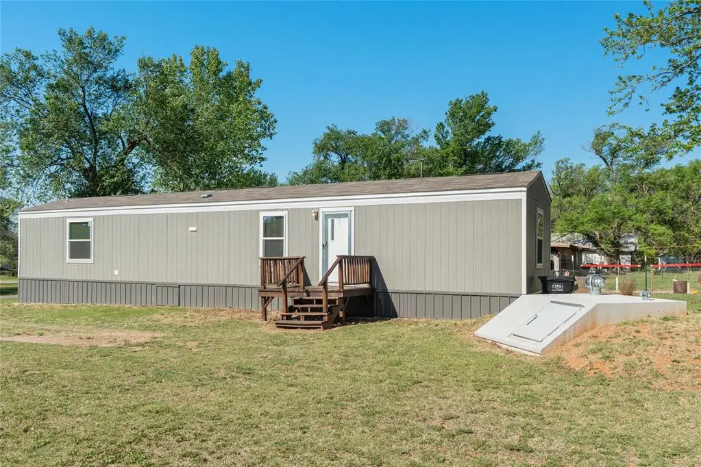 716 W 2nd Street, Watonga, OK 73772 - #1