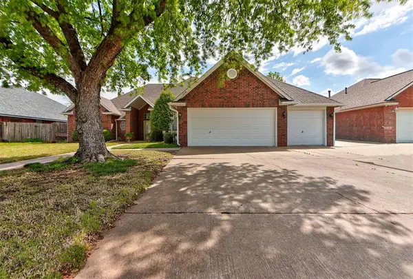 608 N Remington Way, Mustang, OK 73064