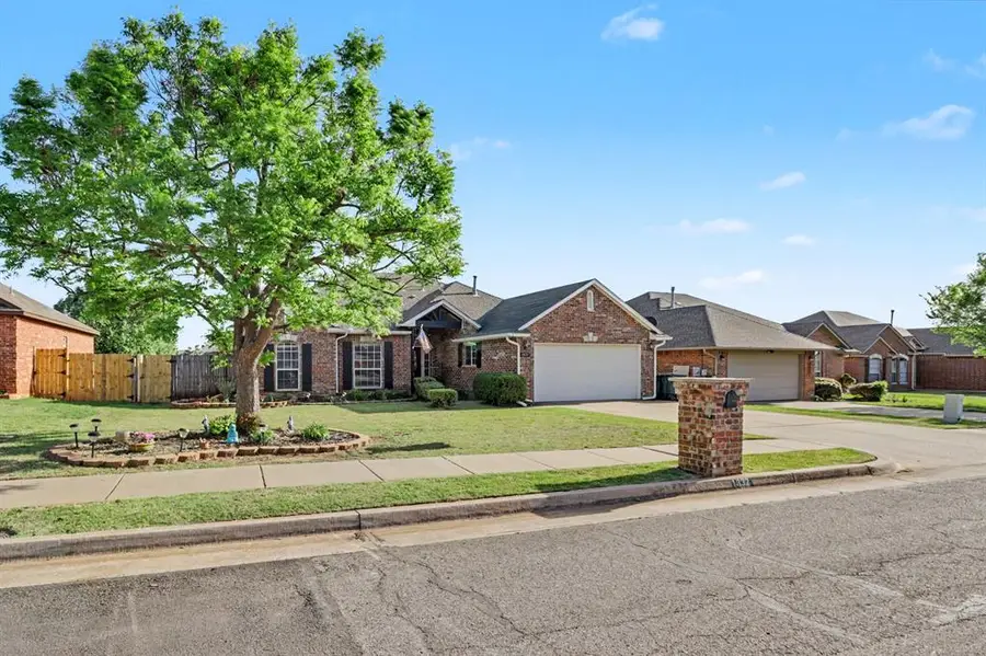 1832 Camden Way, Edmond, OK 73013 - #2