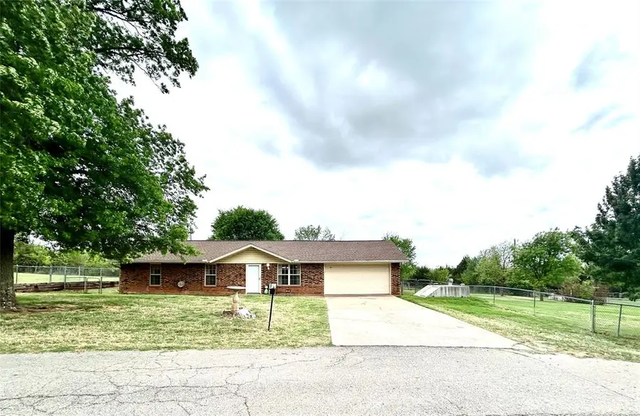 623 W Morgan Drive, Guthrie, OK 73044 - #2