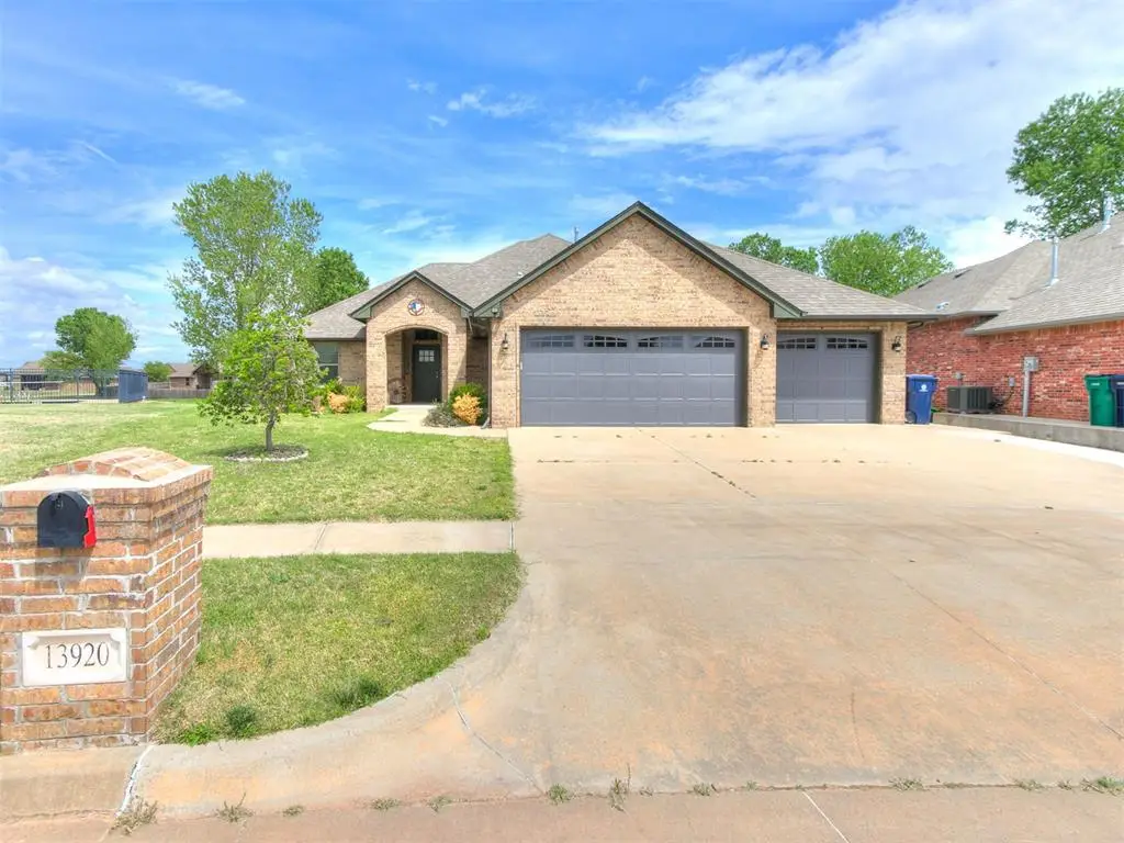 13920 Hutchinson Place, Yukon, OK 73099 - #1