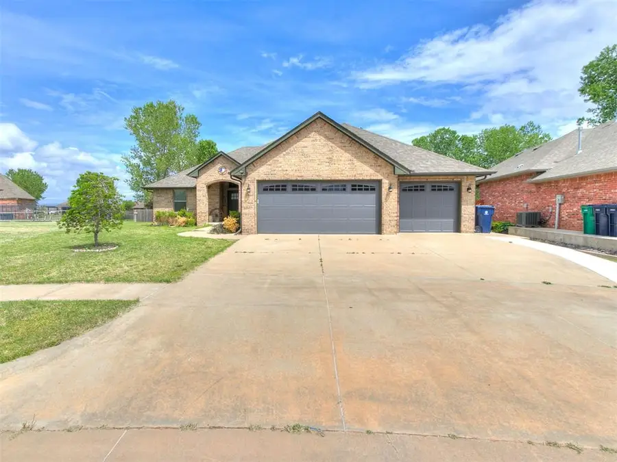 13920 Hutchinson Place, Yukon, OK 73099 - #3