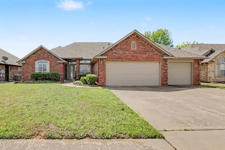 720 W Alamo Way, Mustang, OK 73064 - #2