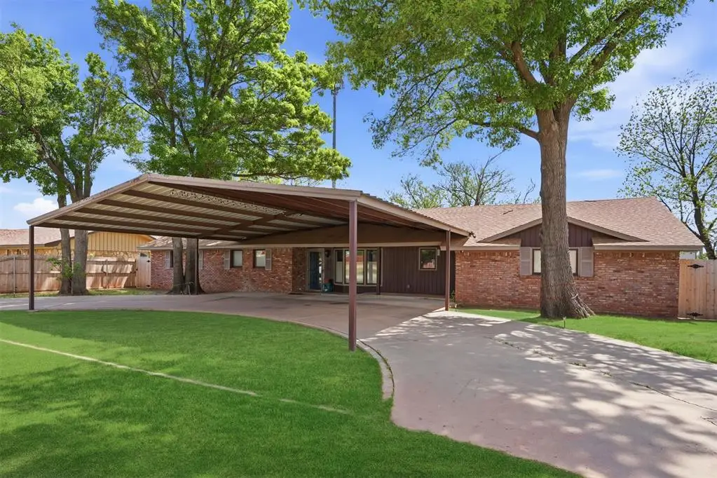 503 E Lincoln Street, Hollis, OK 73550 - #1