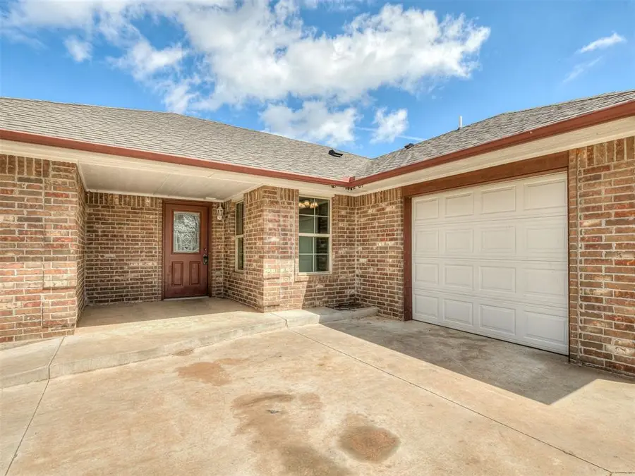 663 SW 12th Street, Blanchard, OK 73010 - #2