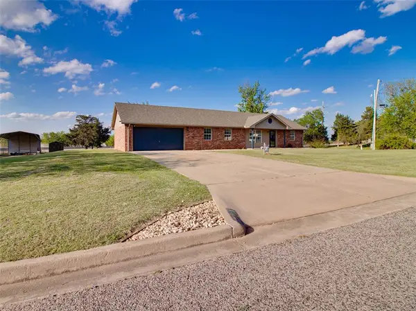 215 W 12th Street, Stroud, OK 74079