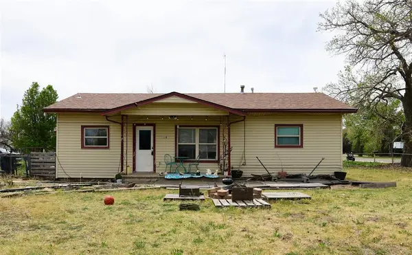 121 W 3rd Street, Fargo, OK 73840
