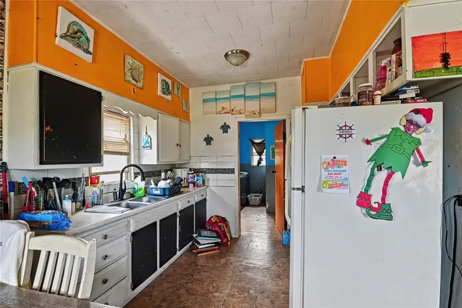 121 W 3rd Street, Fargo, OK 73840 - #3