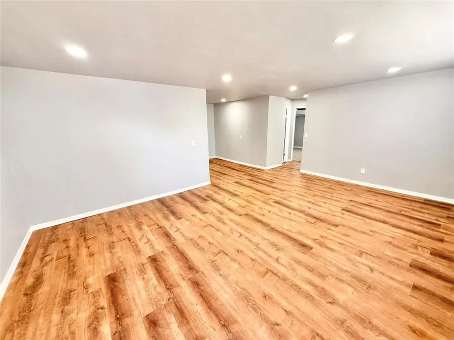 517 W Bradford Avenue, Altus, OK 73521 - #2