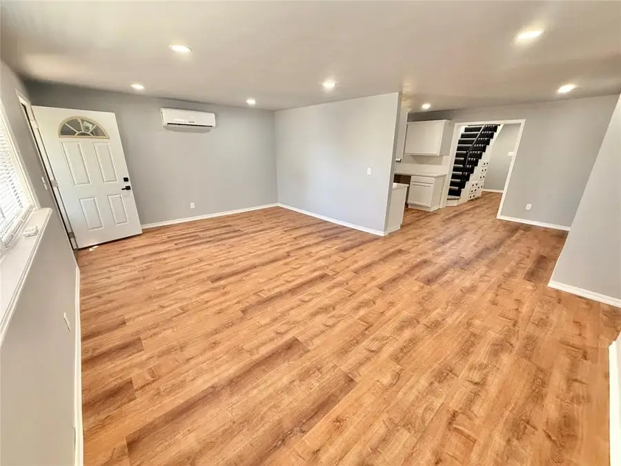 517 W Bradford Avenue, Altus, OK 73521 - #3