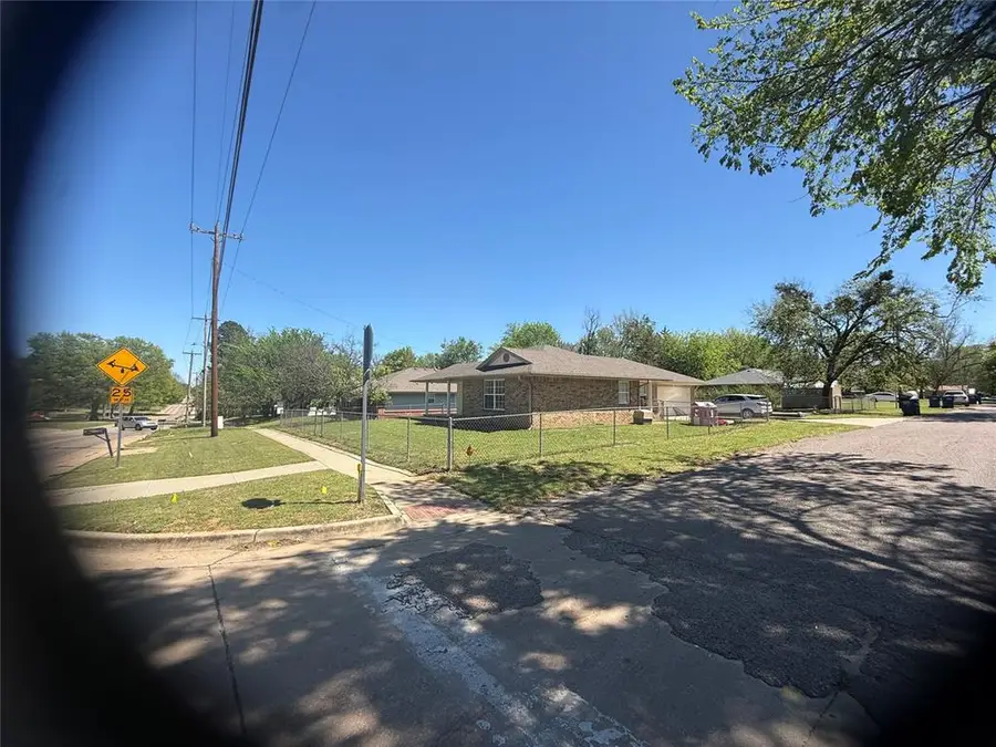 1401 E Main Street, Shawnee, OK 74801 - #3