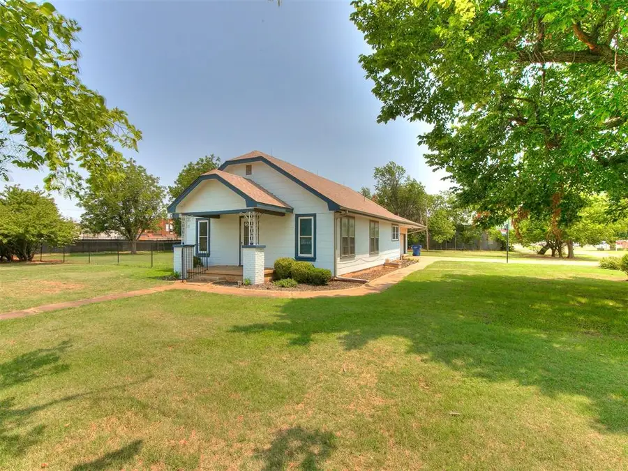 304 NW 2nd Street, Piedmont, OK 73078 - #3
