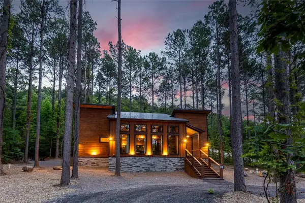 211 Western Pine Trail, Broken Bow, OK 74728