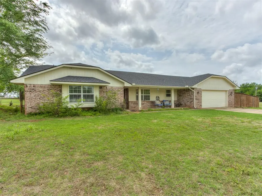 1724 E Mohr Lane, Mustang, OK 73064 - #2