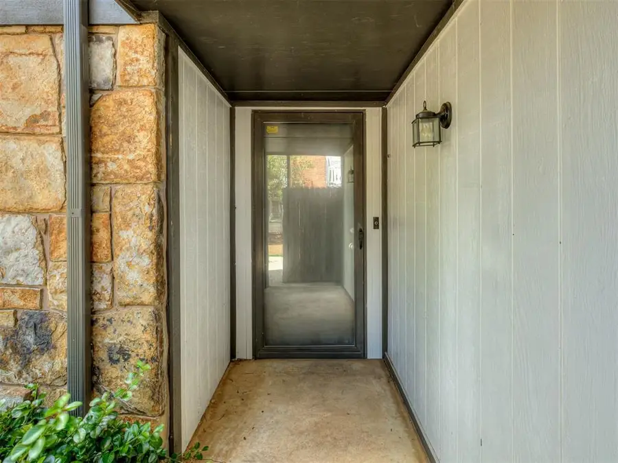 907 Leisure Drive, Midwest City, OK 73110 - #3