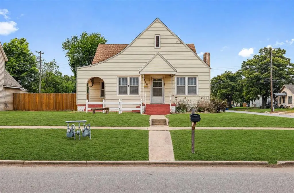 800 S Bickford Avenue, El Reno, OK 73036 - #1