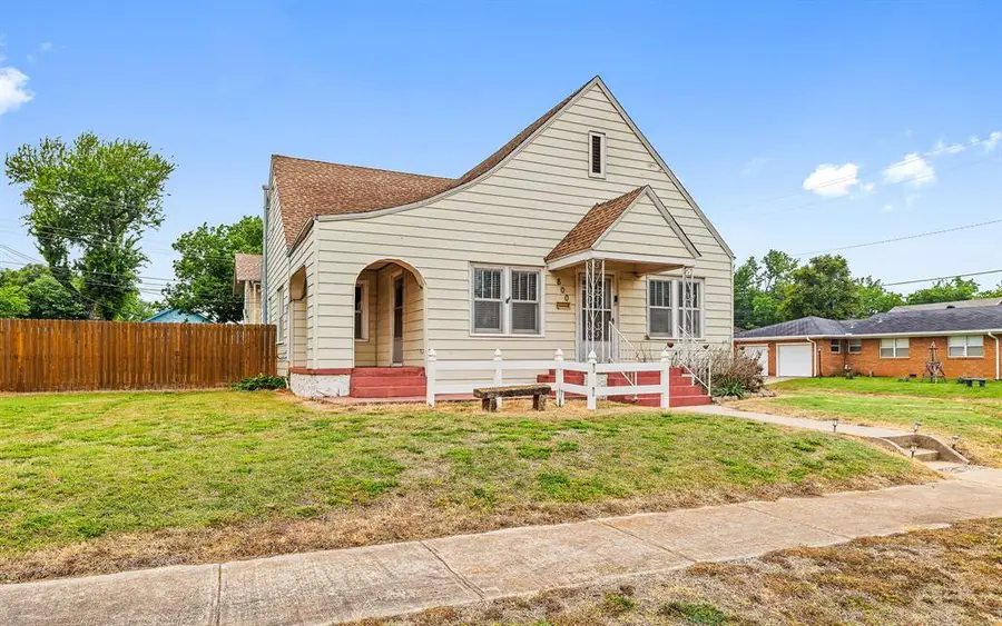 800 S Bickford Avenue, El Reno, OK 73036 - #3