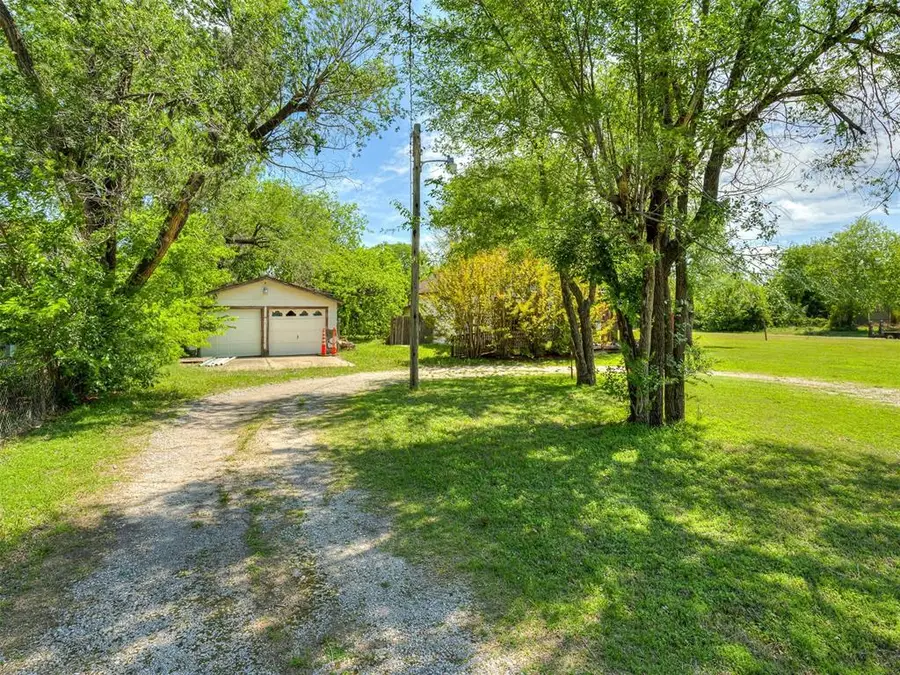 816 S Sooner Road, Midwest City, OK 73110 - #3