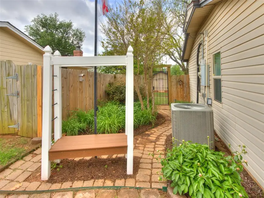 2313 Sandra Drive, Midwest City, OK 73110 - #3