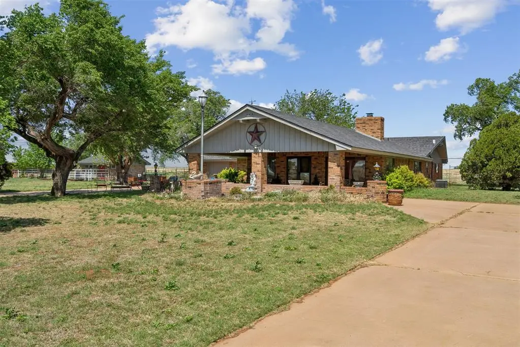 21749 E 1150 Road, Foss, OK 73647 - #1