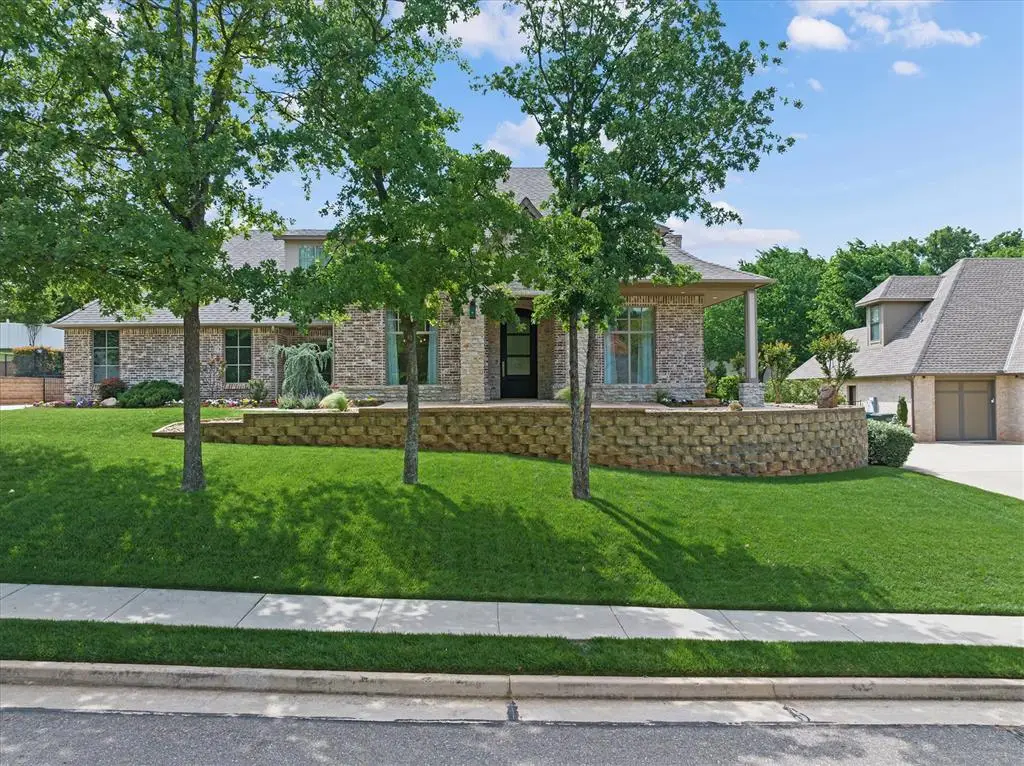 2801 Woodland Creek Drive, Edmond, OK 73034 - #1