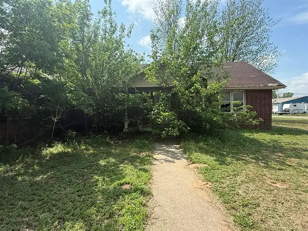 504 E 2nd Street, Calumet, OK 73014