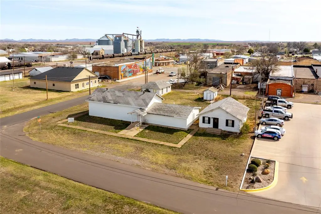 602 D Street, Snyder, OK 73566 - #1