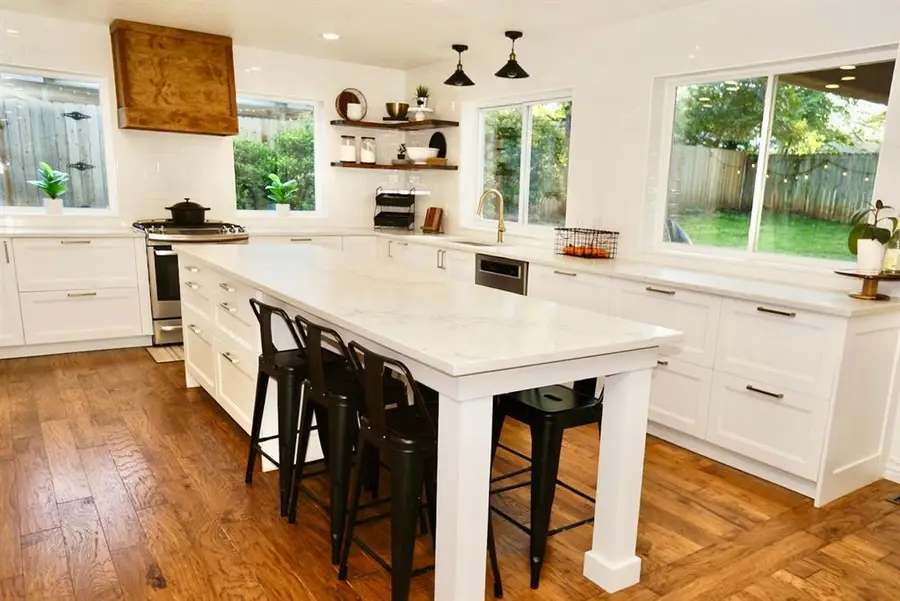 2209 E 37th Court, Edmond, OK 73013 - #3