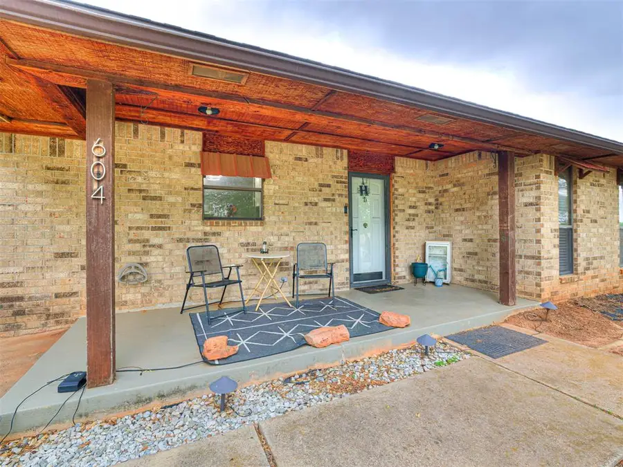 604 S Van Buren Avenue, Blanchard, OK 73010 - #3