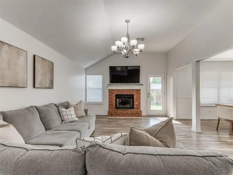 813 N Morgan Drive, Moore, OK 73160 - #3