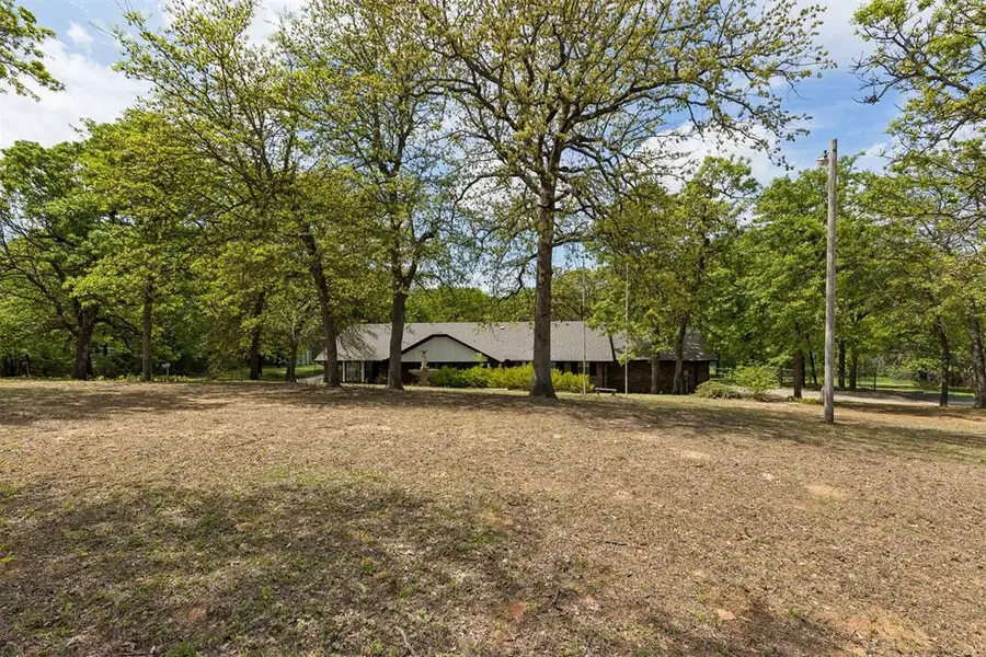 10331 Black Oaks Drive, Oklahoma City, OK 73165 - #2