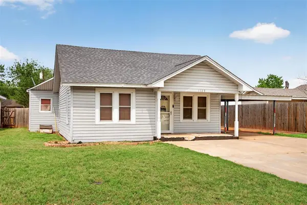 1109 W A Avenue, Elk City, OK 73644