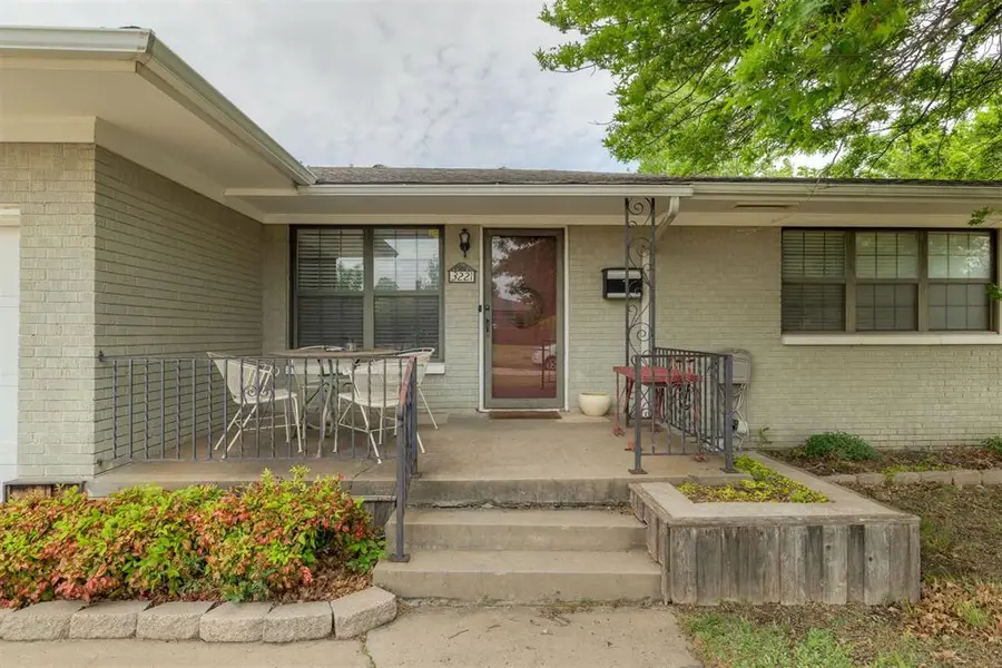 3221 NW 67th Street, Oklahoma City, OK 73116 - #2