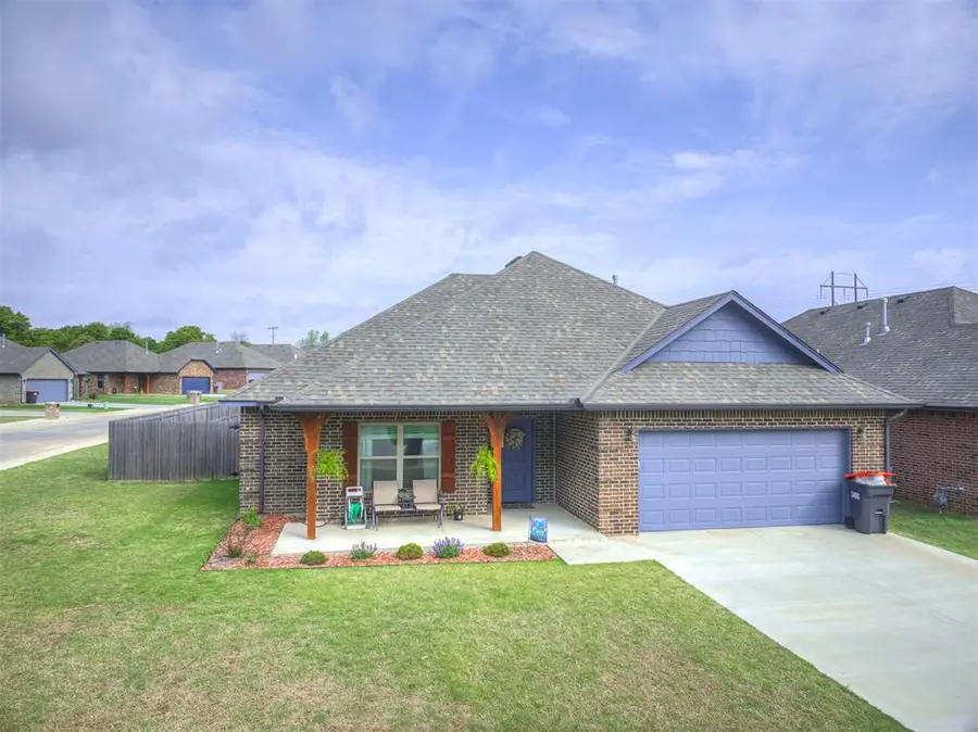 20547 N Santa Fe Avenue, Harrah, OK 73045 - #2