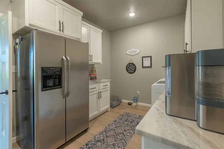 2704 Woodlawn Court, Shawnee, OK 74804 - #3