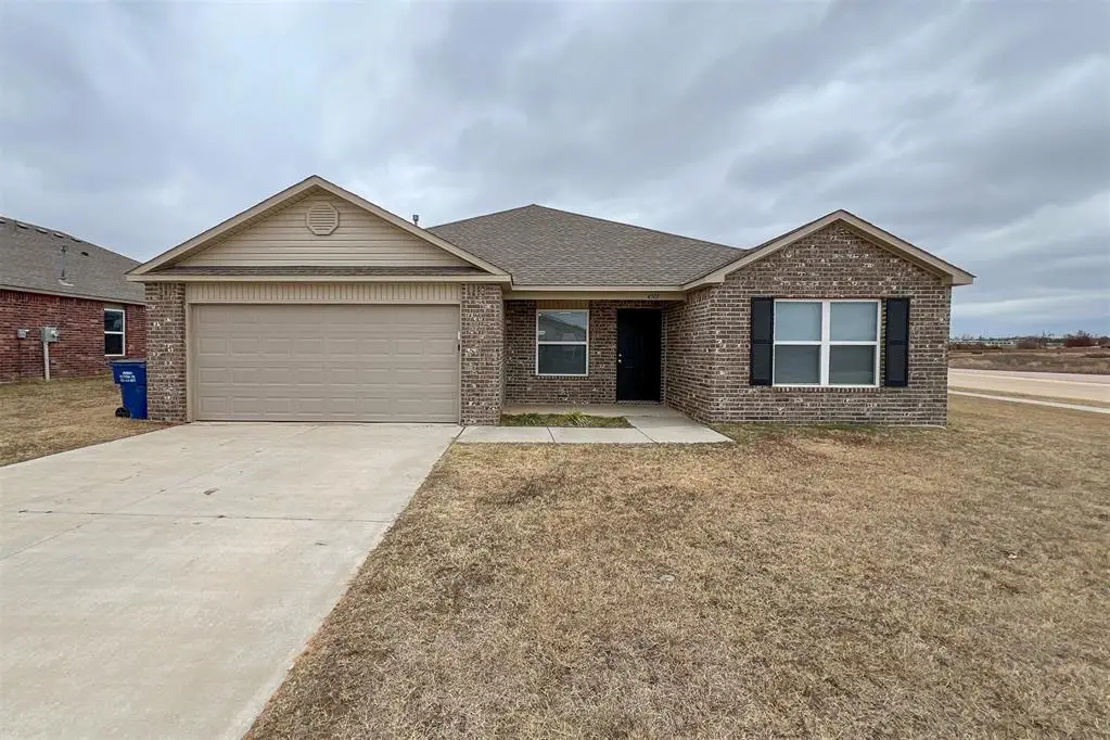4301 Driftwood Drive, Harrah, OK 73045 - #1