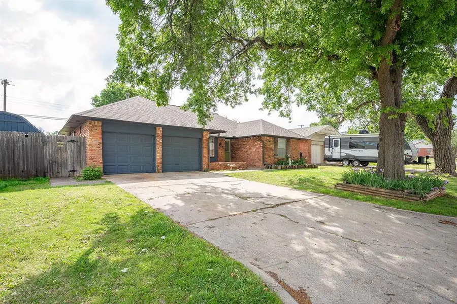 6112 N Allison Drive, Oklahoma City, OK 73112 - #2