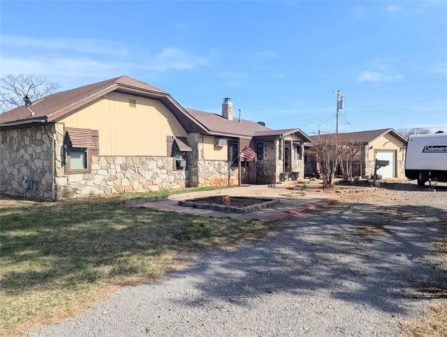 606 E Normal Street, Cordell, OK 73632 - #3