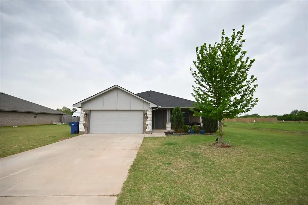 911 Sleepy Hollow Boulevard, Chickasha, OK 73018 - #1