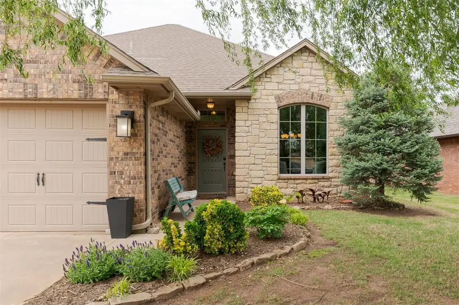 12605 Chateaux Road, Oklahoma City, OK 73142 - #3