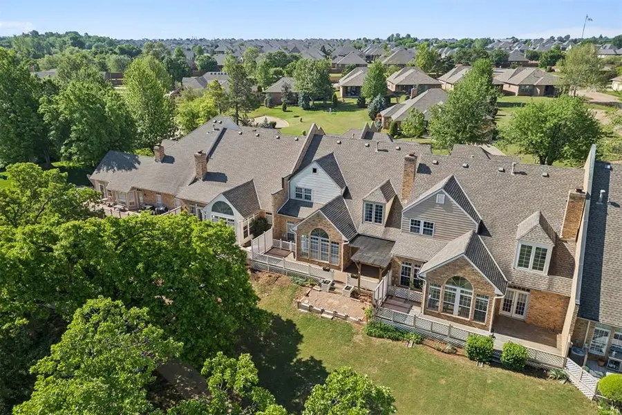 605 Aberdeen Road, Edmond, OK 73025 - #3