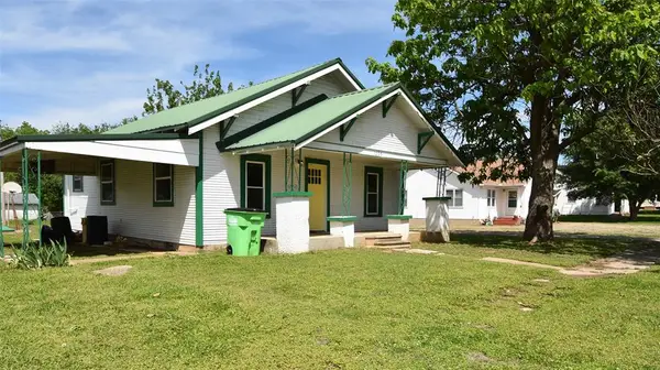 1205 N Barta Avenue, Prague, OK 74864