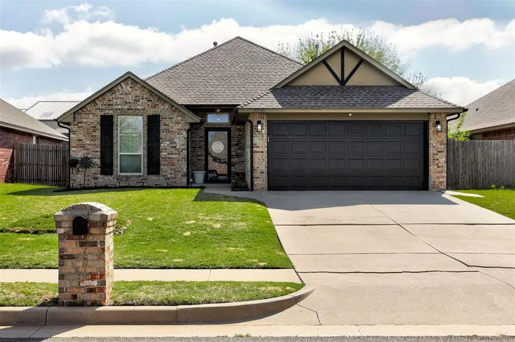 7520 Meadow Lake Drive, Yukon, OK 73099 - #1