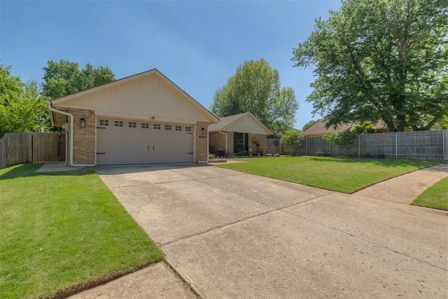 2712 Rolling Hills Terrace, Edmond, OK 73012 - #2