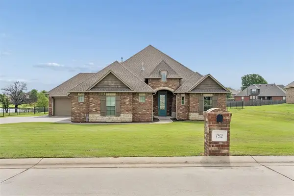 752 Sterling Drive, Choctaw, OK 73020