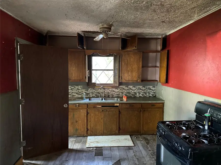 902 Iowa Street, Norman, OK 73069 - #2