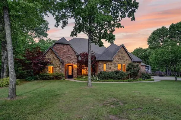 137 Red Oak Drive, Cartwright, OK 74731